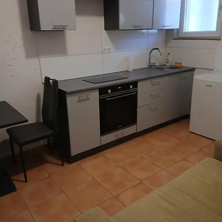Apartmani Zeljko * 扎达尔